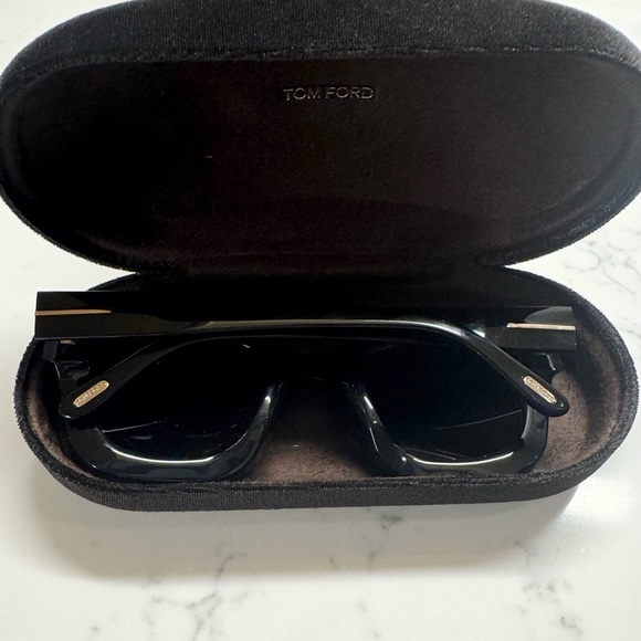 Tom Ford Pia Shiny Black Sunglasses - Picture 6 of 16